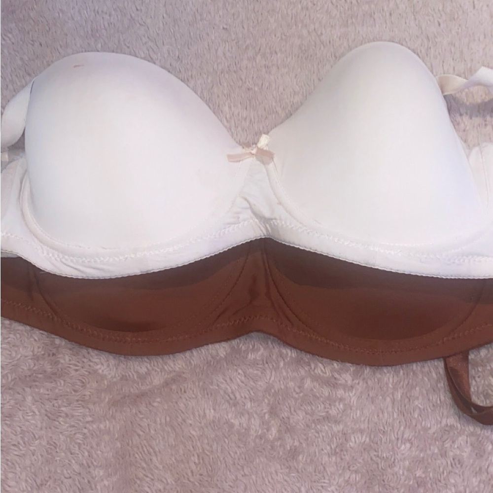 Everyday Smooth Convertible Bra - White/ Brown
